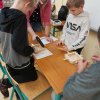 Madáretető készítés a 2.c2 osztályban
